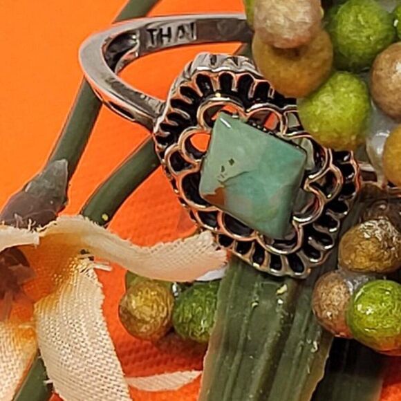 Vintage, Turquoise & Stamped .925 Sterling Silver, Size 8 Ring - Picture 5 of 5